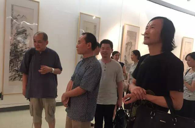 南京市青年美术家协会江苏巡展首展在扬州美术馆开幕