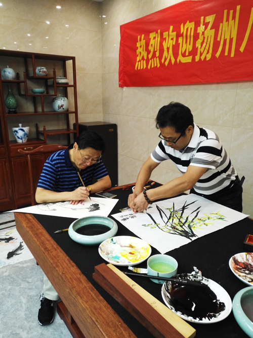 扬州八怪书画院组织画家赴浙江富春山、千岛湖采风