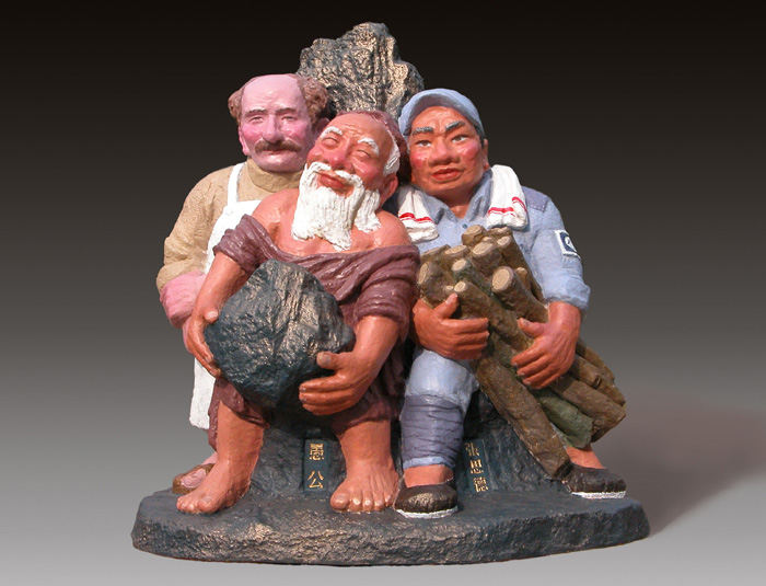 华龙宝雕塑作品：三个老模范—张思德、老愚公、白求恩