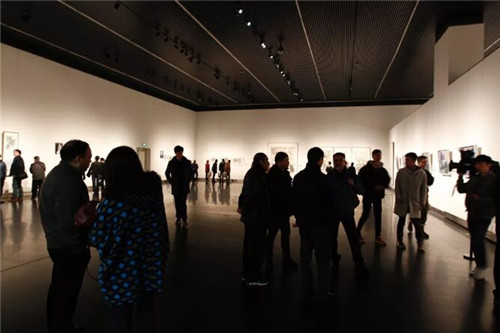 12月29日，两场展览与一项授学计划同时在江苏省美术馆开启