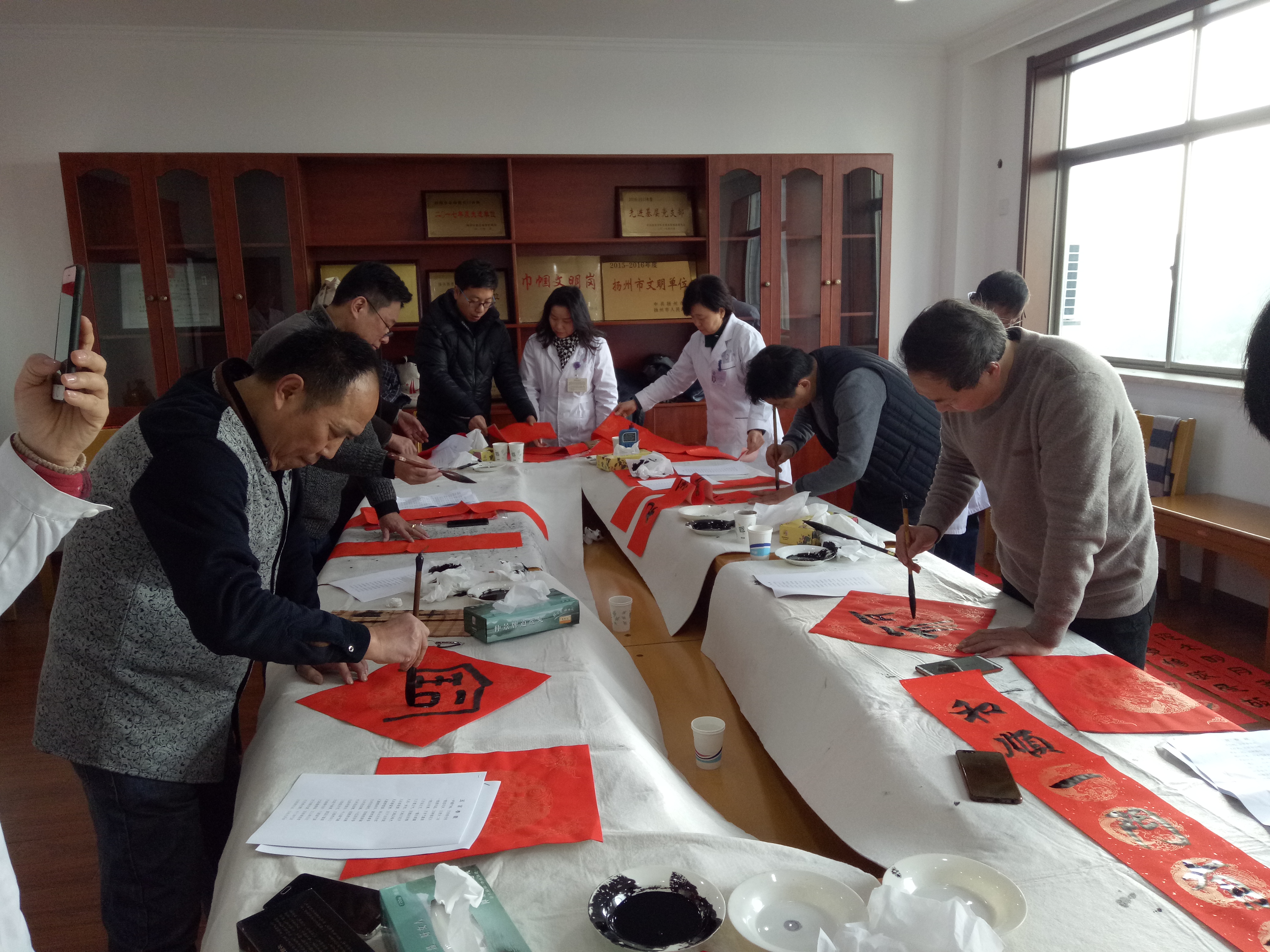 “我们的中国梦——文化进万家”扬州市文艺界2019年新春系列活动送春联进机关、进乡镇